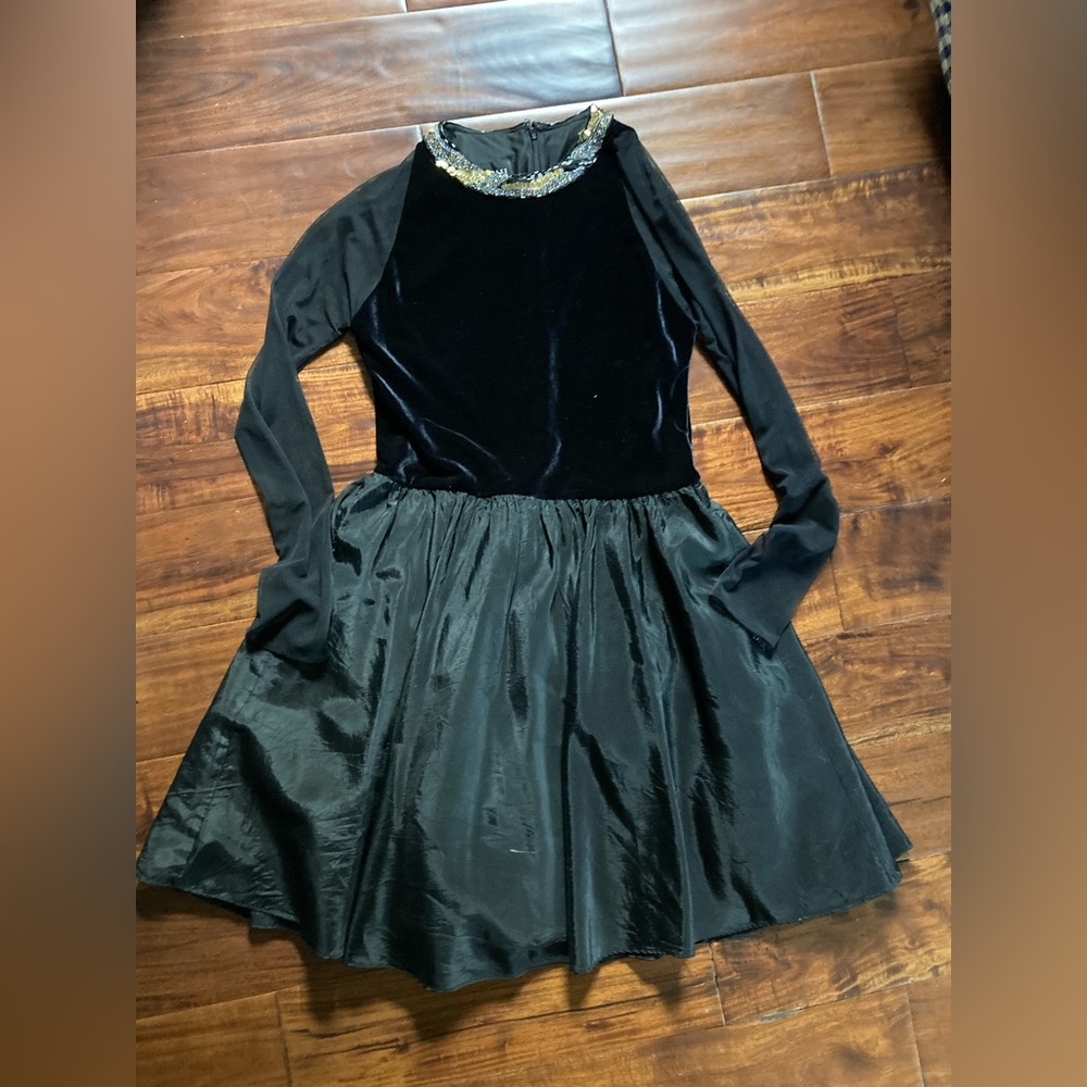 Beautiful Nah Nah Evening vintage black dress: tulle lined skirt, beaded neck